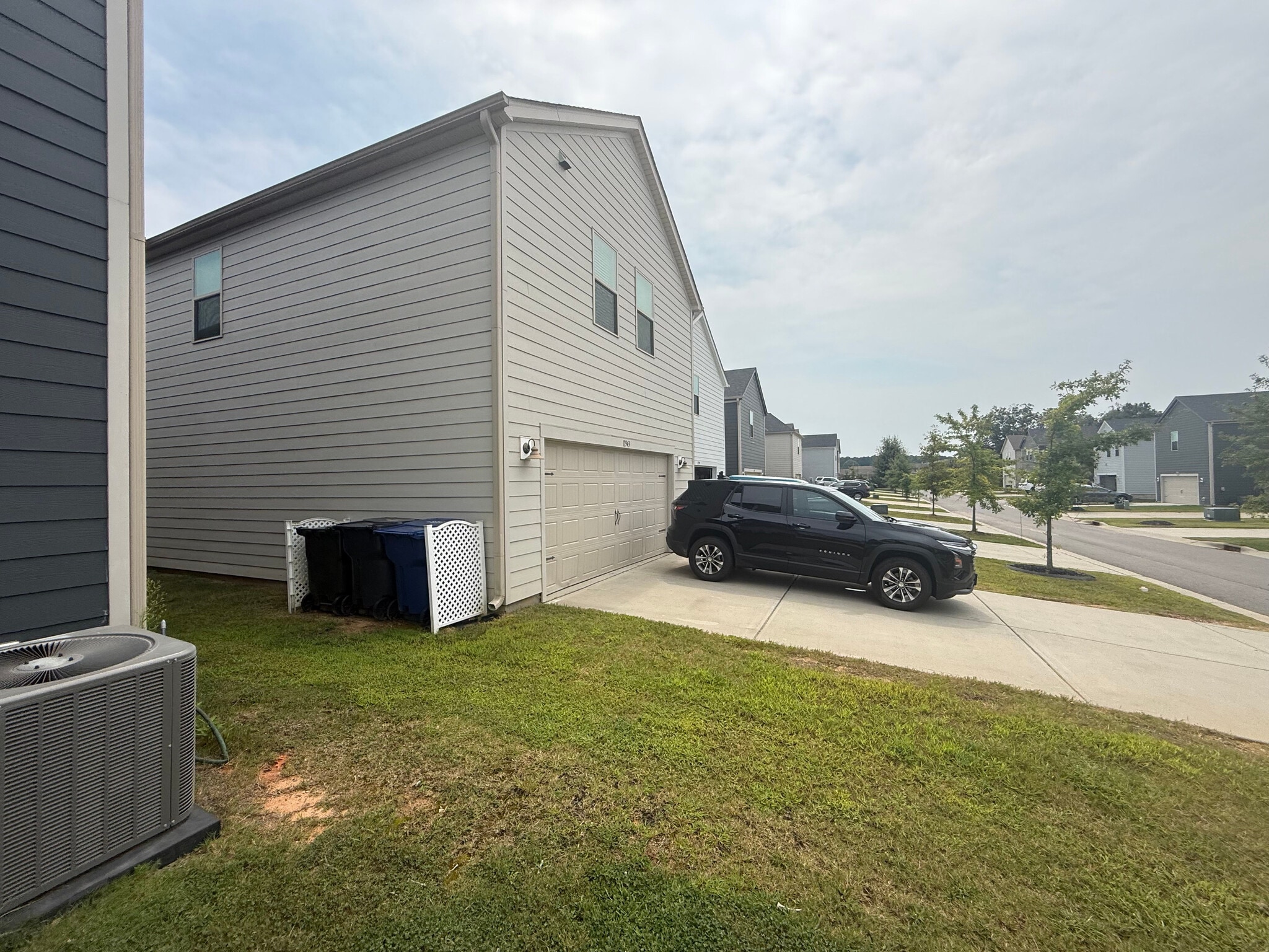 Building Photo - Room in House on Old Statesville Rd