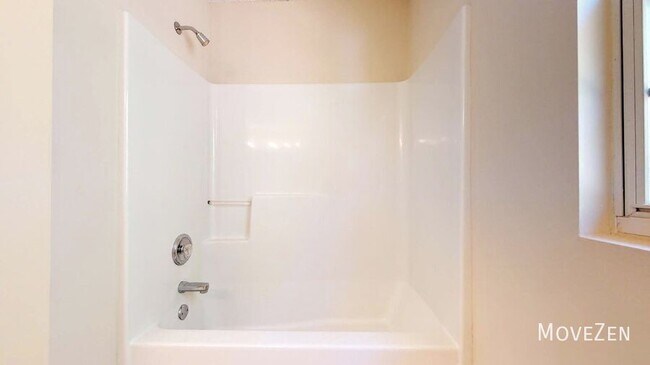 Building Photo - 312 Arbor Greene Dr