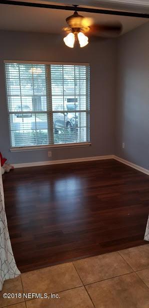 Building Photo - End Unit Townhome