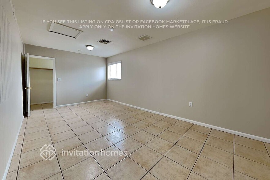 Building Photo - 5611 N 65th Ave