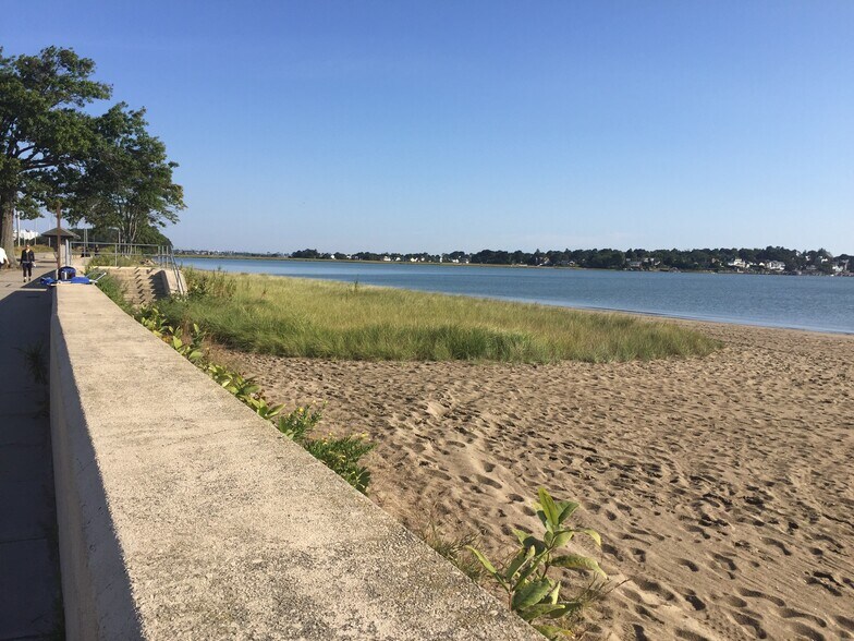 Building Photo - 20 Bayfield Rd