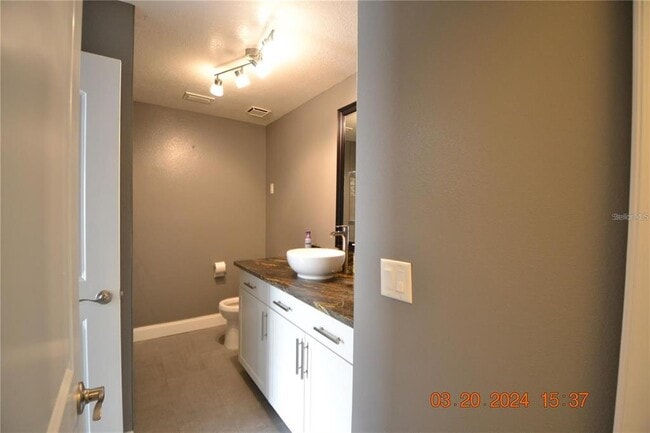 Building Photo - 2212 Stonemill Dr