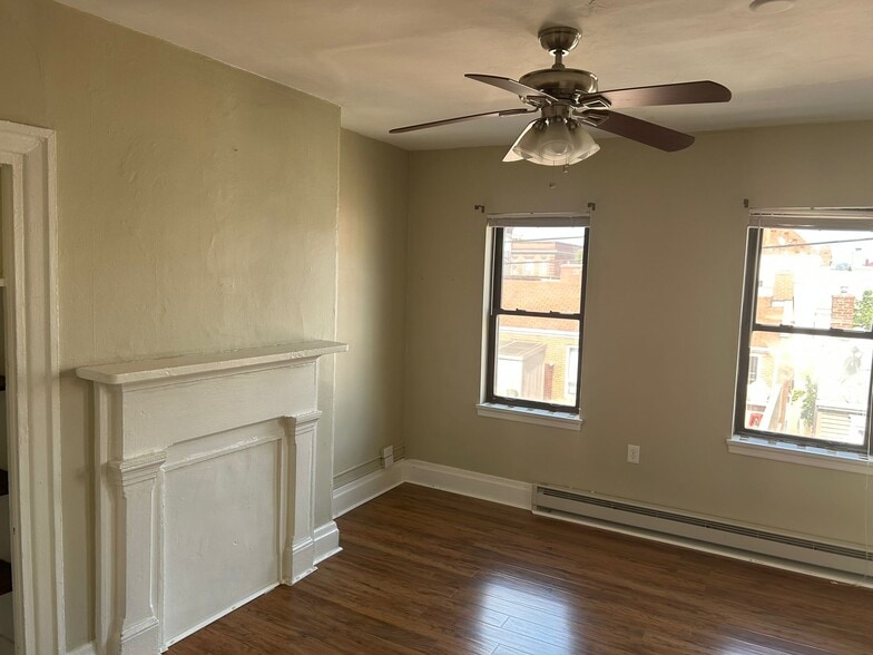 Building Photo - 86 S 15th St