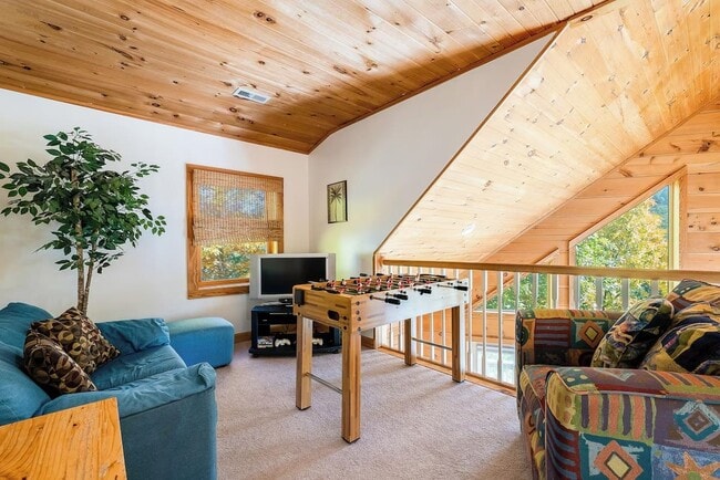 Building Photo - 223 Turkey Dr