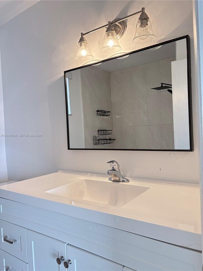 Building Photo - 2513 San Remo Cir