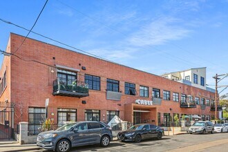 Building Photo - Elevate Your Living: Luxe 916 sq ft Studio in the Iconic Cable Building