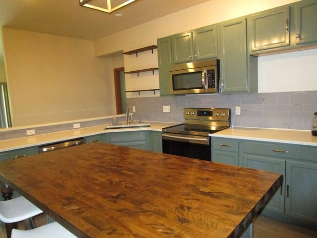 Building Photo - 3 Bedroom Home in Gig Harbor’s Minterwood