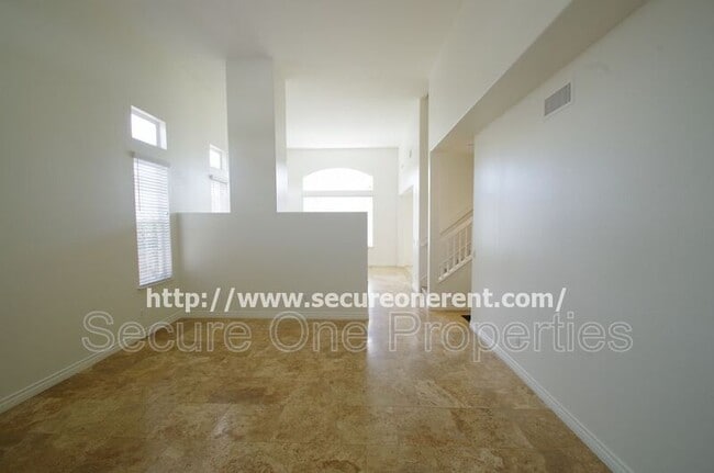 Building Photo - 2836 Limestone Dr