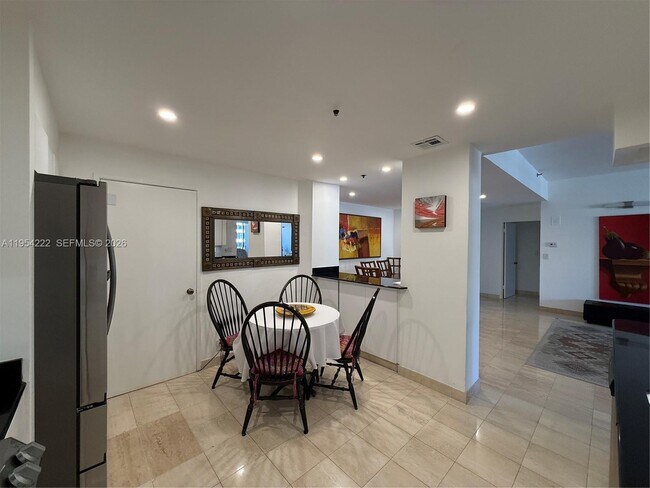 Building Photo - 201 Crandon Blvd