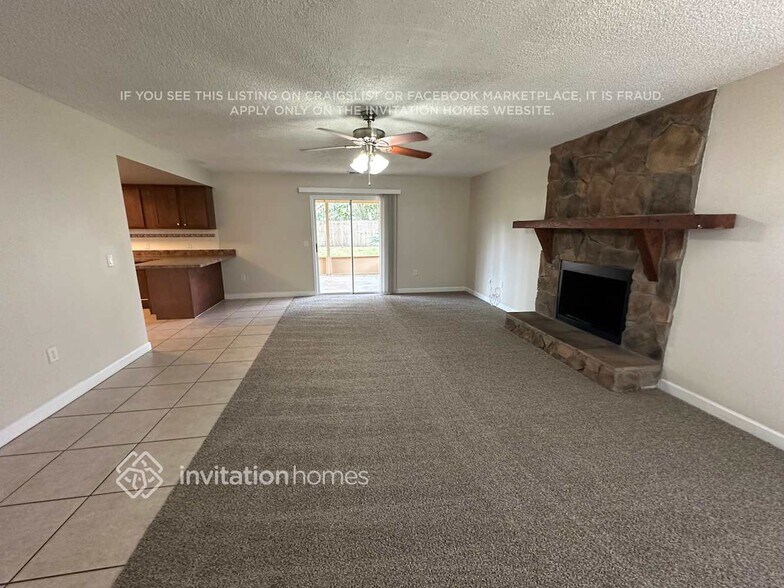 Building Photo - 1270 Navarre Dr