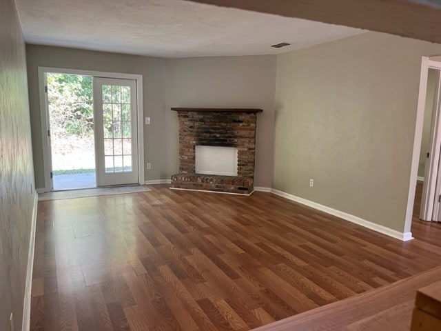 Building Photo - Live Oak Dr. / MDM Properties 1 LLC