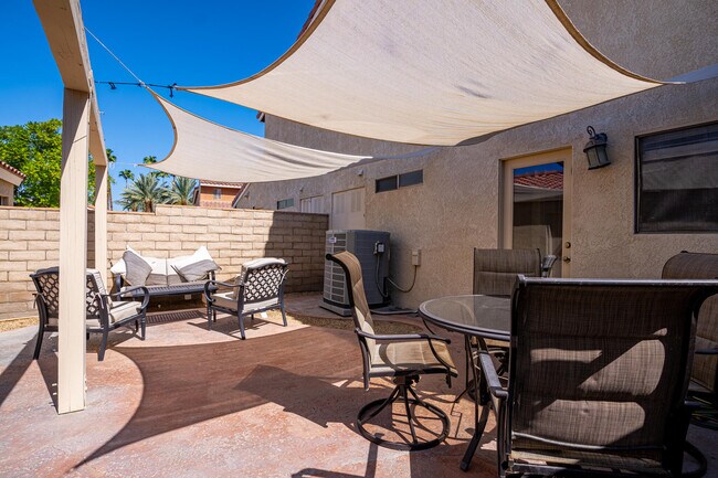 Building Photo - 448 Tava Ln