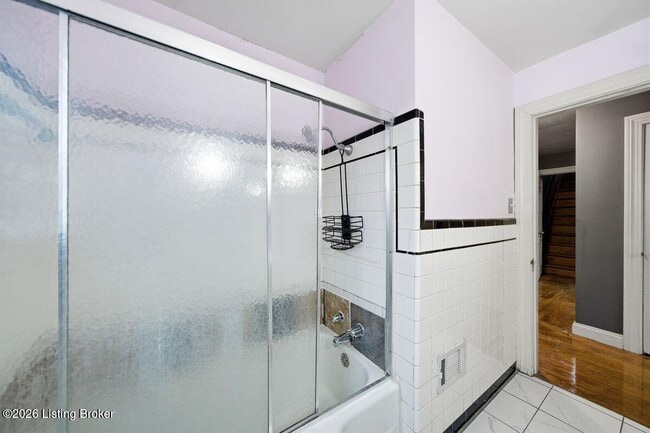 Building Photo - 1209 Valley Dr