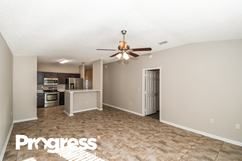 Building Photo - 7518 International Village Dr