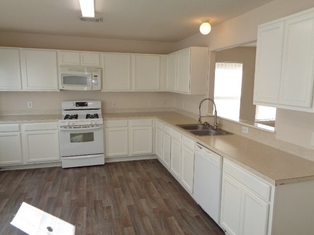 Building Photo - 6440 Mountain Pines Ln