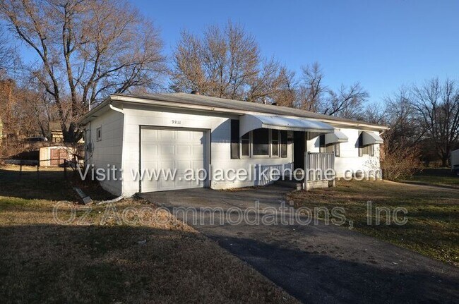 Building Photo - 9811 Marsh Ave
