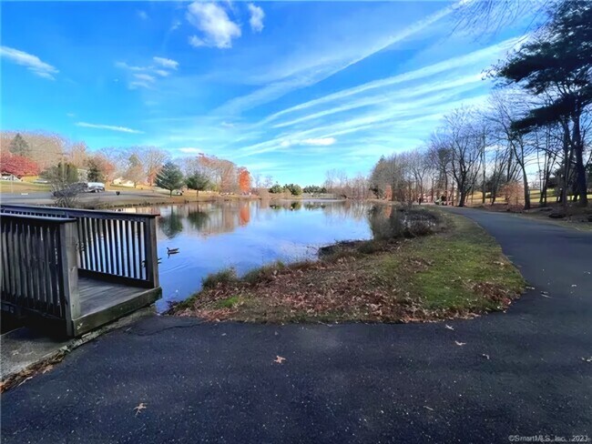 Building Photo - 33 Ridge Rd