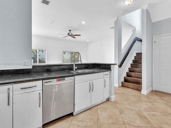 Building Photo - 2727 Treasure Cove Cir
