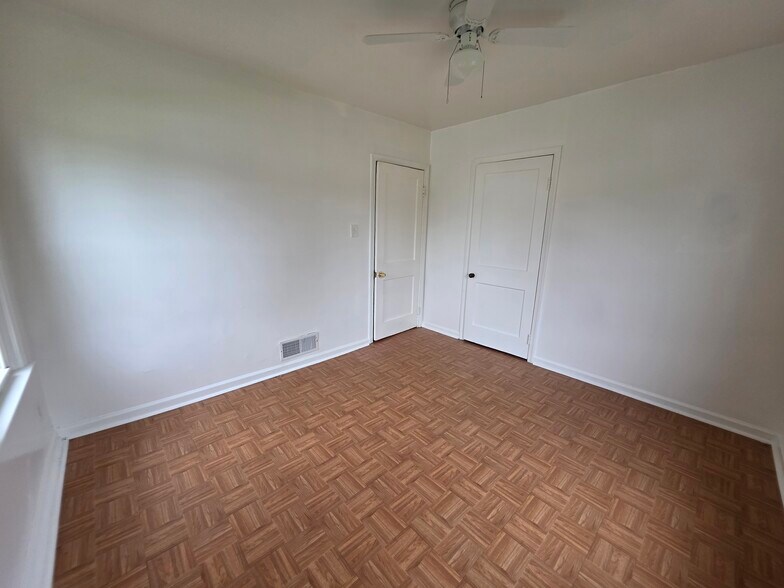 Building Photo - 651 Plater St