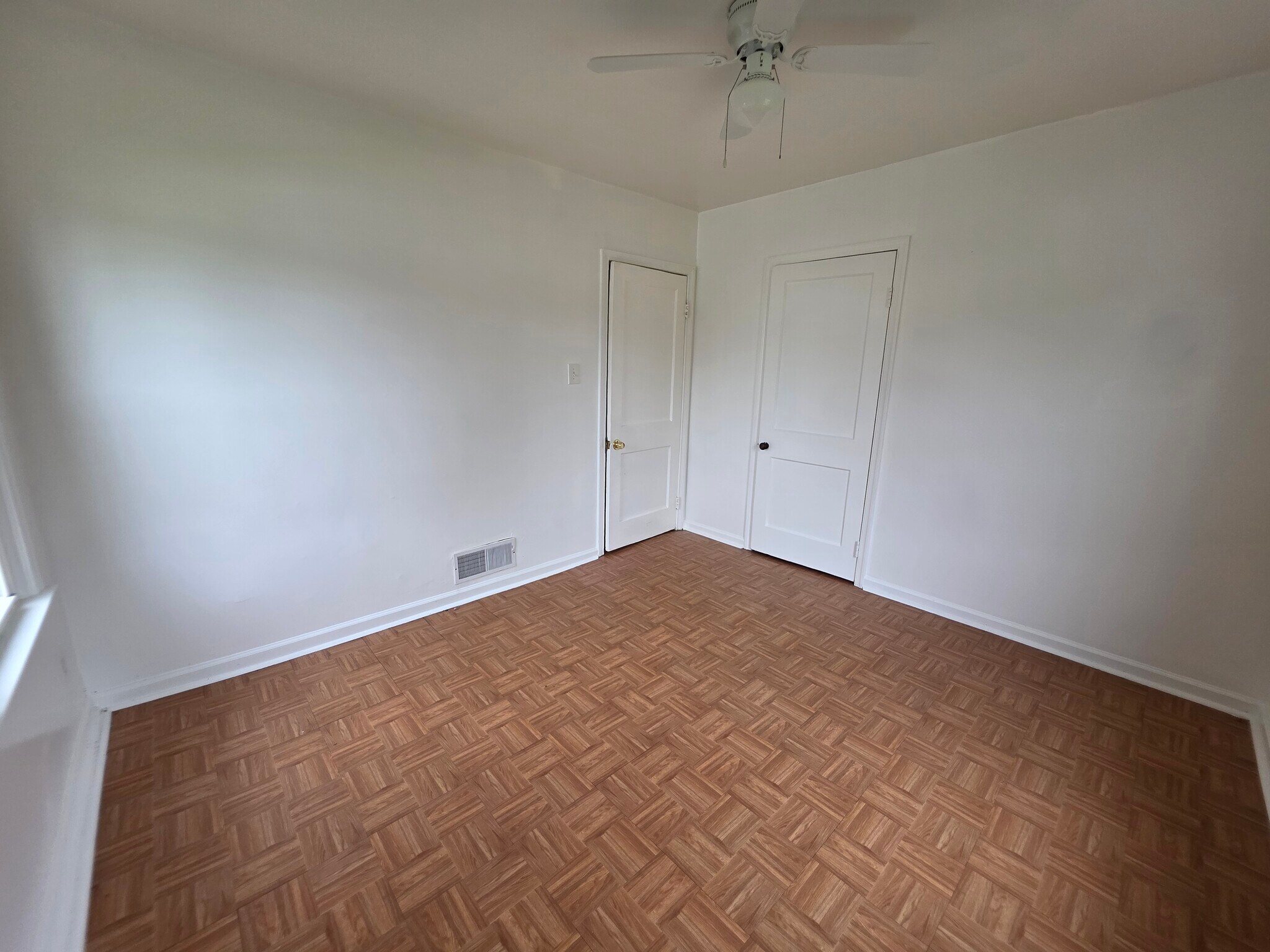 Building Photo - 651 Plater St
