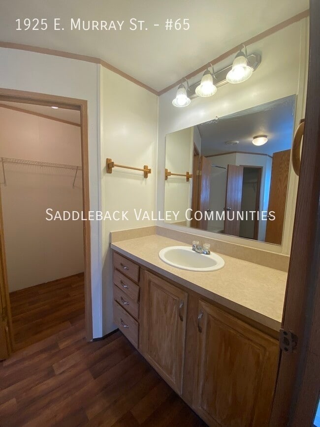 Building Photo - 1925 E Murray St