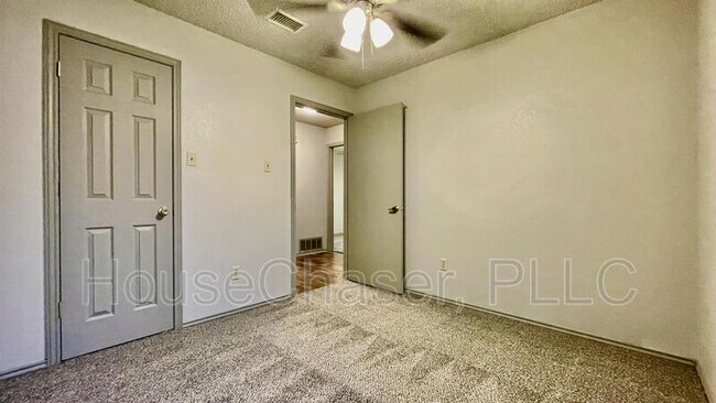 Building Photo - 3717 102nd St
