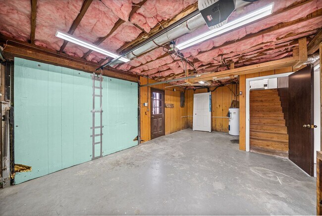 Building Photo - 3 Bedroom 2 Bath Country Home For Rent in Dover!