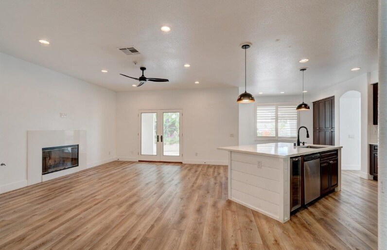 Building Photo - 7437 Magellan St