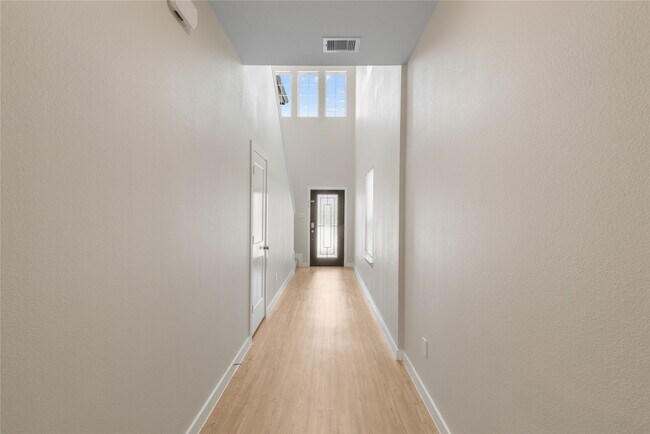 Building Photo - 5811 Quest Valley Dr