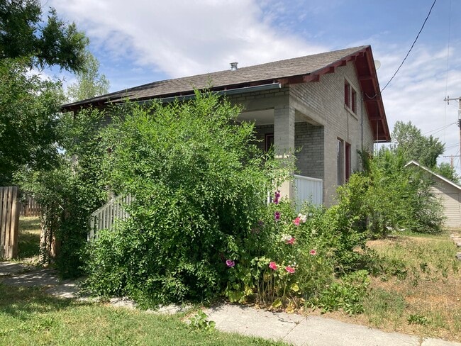 Primary Photo - 110 E Hickory St