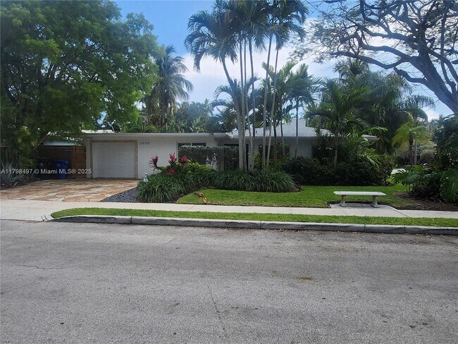 Primary Photo - 2600 Acacia Ct