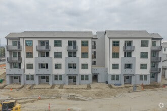 Building Photo - The Clara