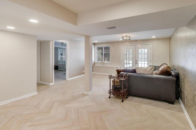 Building Photo - 508 Beechwood Dr