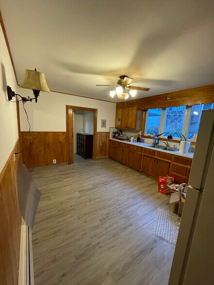 Building Photo - 161 Otis St