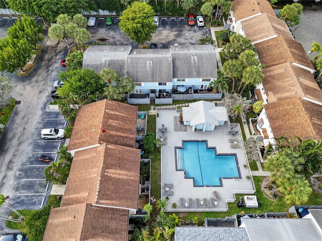 Building Photo - 1921 NE 15th Ave