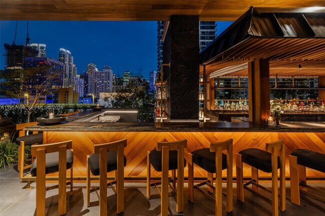 Building Photo - 159 NE 6th St