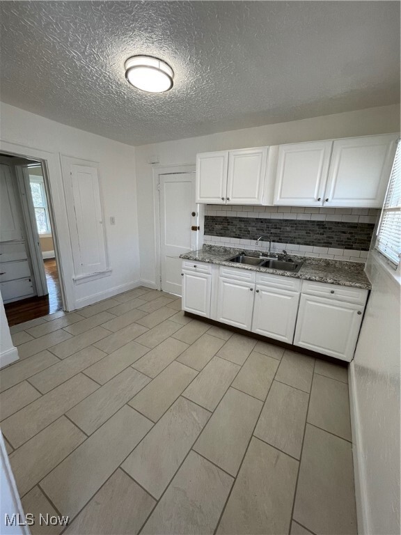 Building Photo - 10323 Linnet Ave