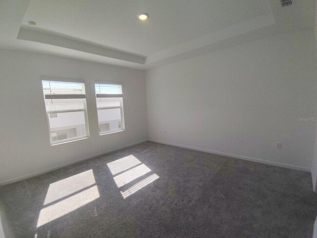 Building Photo - 2572 Skyline Lp