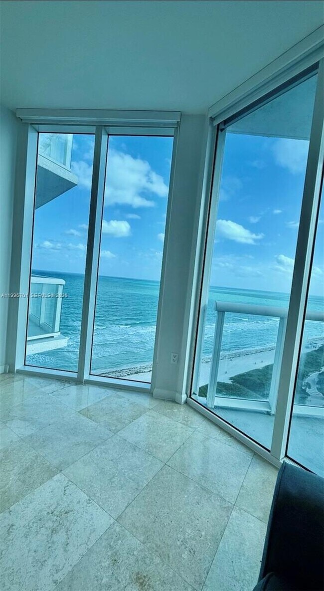 Building Photo - 6515 Collins Ave