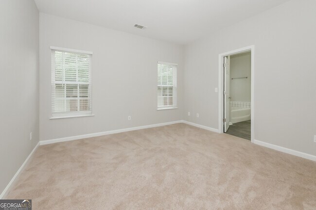 Building Photo - 70 Roundtree Xing