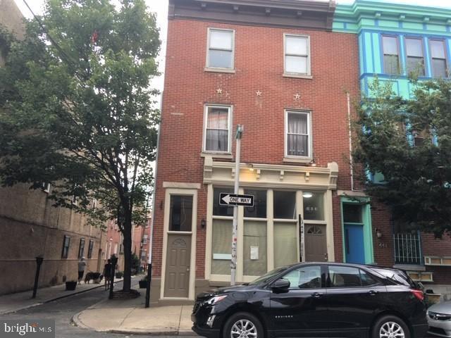 Primary Photo - 443 Fairmount Ave