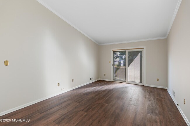 Building Photo - 13 Helene Ct
