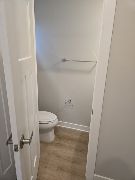 Powder Room - 569 Impala Trce