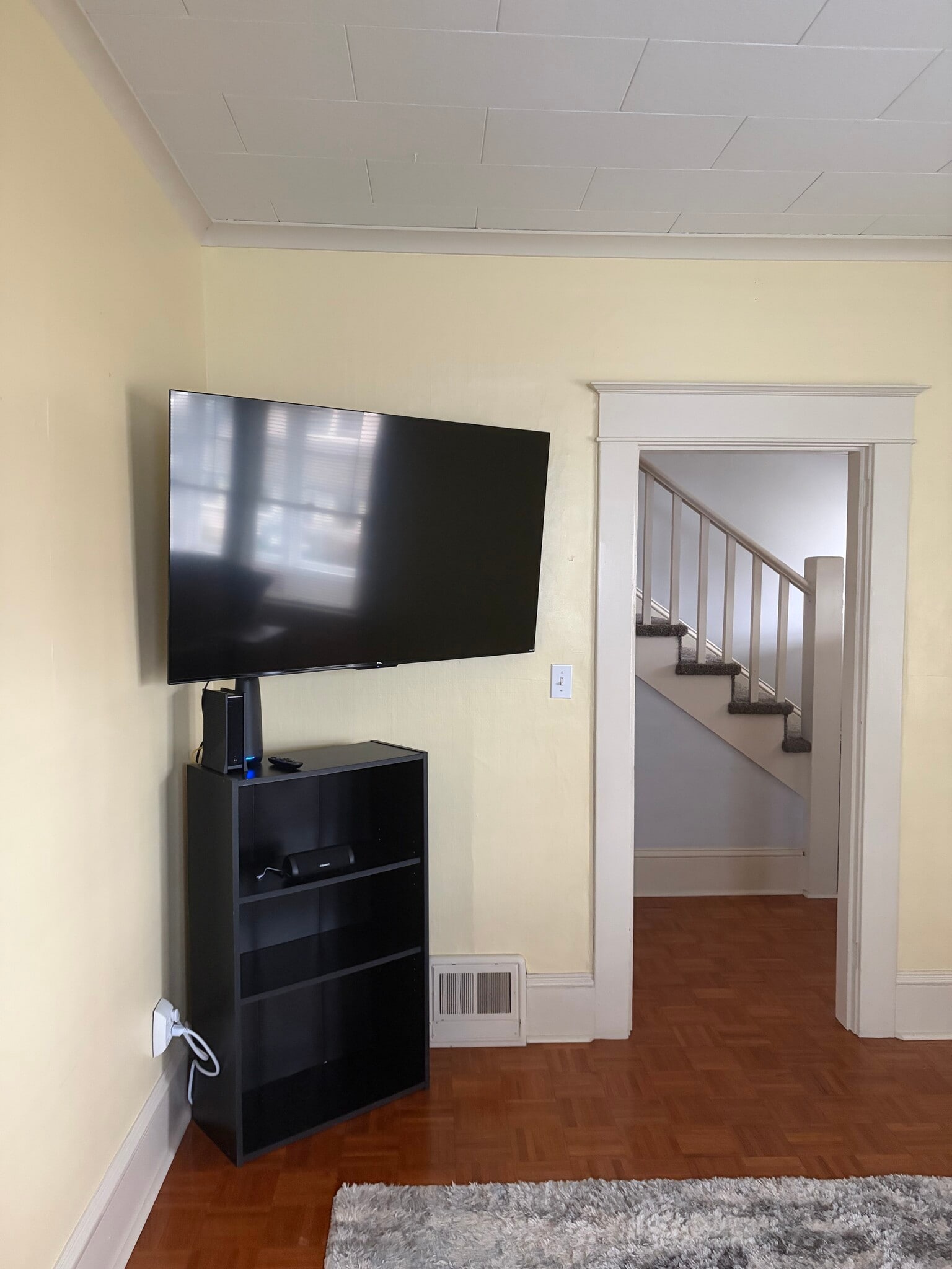 Building Photo - 657 Florence Ave