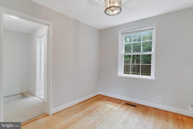 Building Photo - 3369 S Stafford St