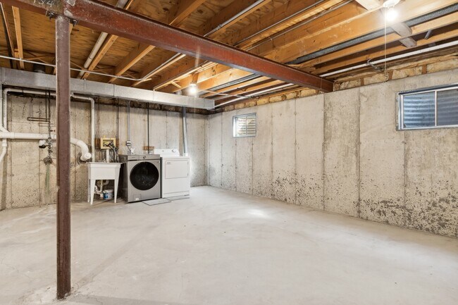 Building Photo - 141 Rumsey Pl