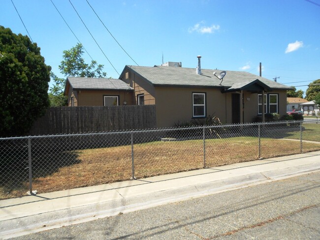 Building Photo - 2 bedroom 1 bath house in Marysville