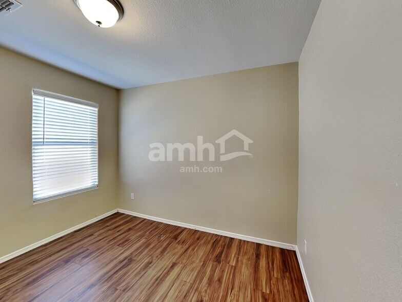 Building Photo - 25788 W Nancy Ln