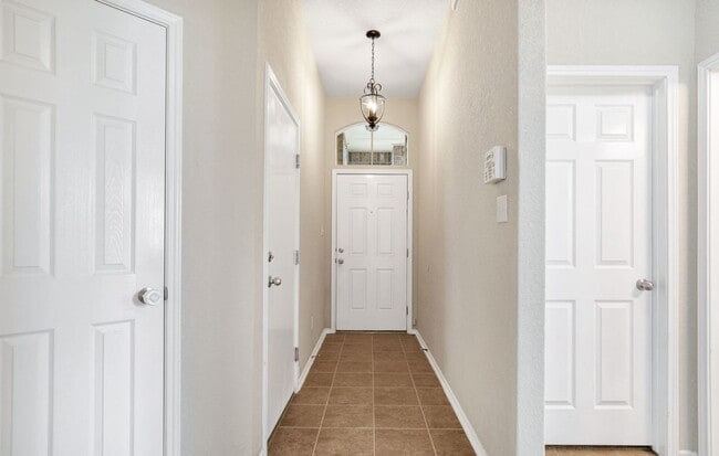 Building Photo - $1000 Off February's Rent! - IMMACULATE Well-Maintained 3bd/2ba/2gar In Alamo Ranch!