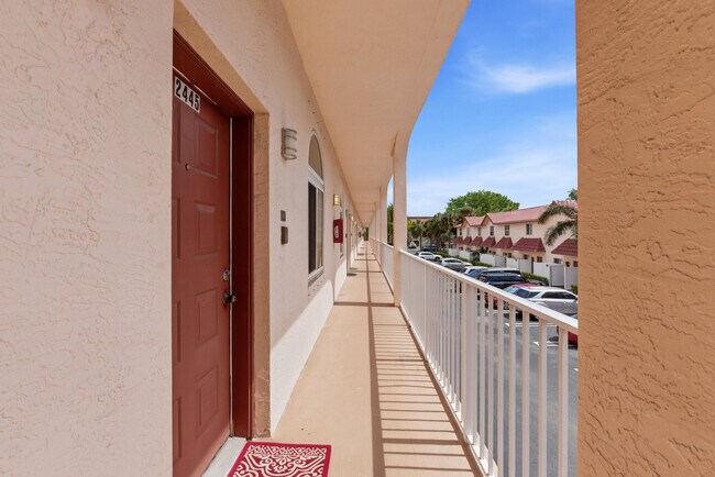 Building Photo - 2445 NE 14th St